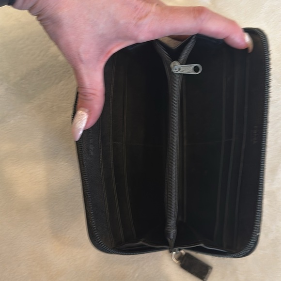 Prada Black Leather Zip Wallet in Black - Picture 9 of 11